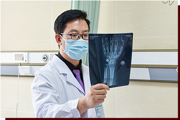 德才兼备真功夫 为医深耕关节镜——betway在线登陆手外二病区主任齐伟亚